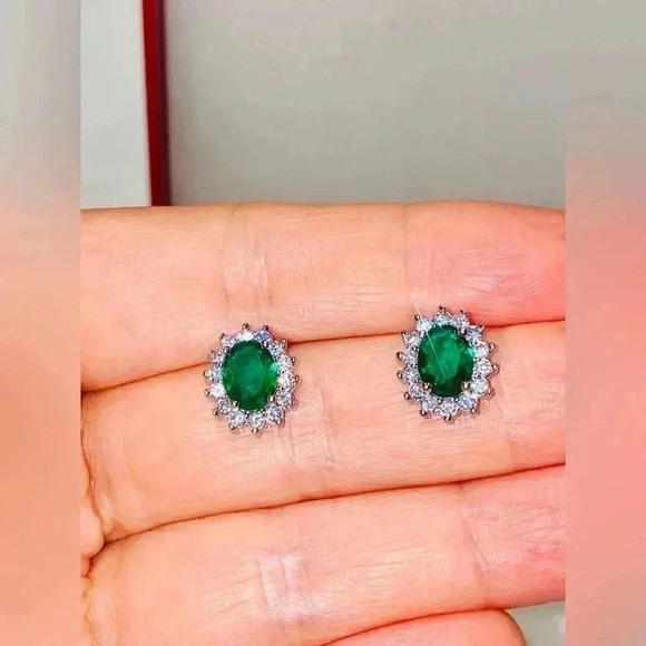 Cute 🥰 green stones stainless steel set - Picture 6 of 7